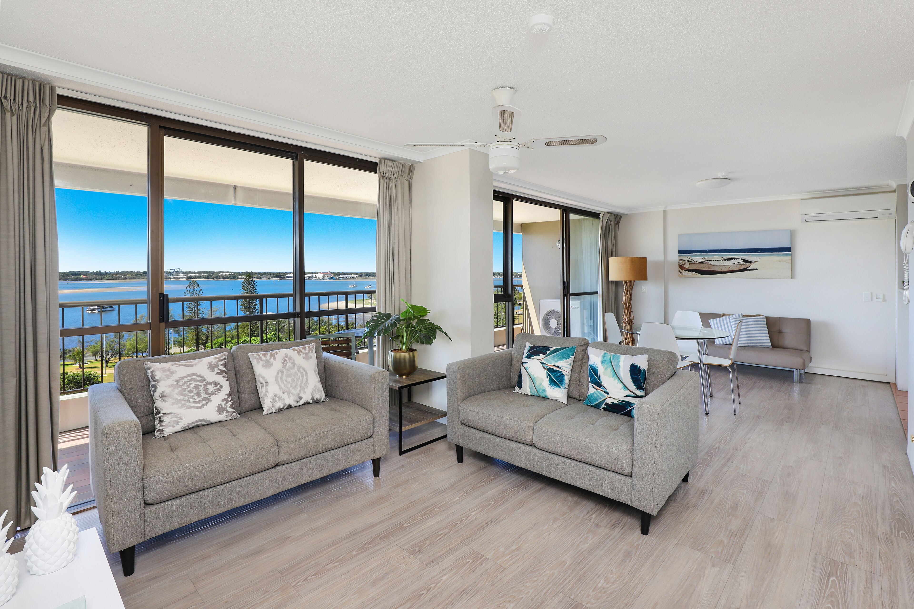 Televisión de pantalla plana, Netflix, servicios de streaming