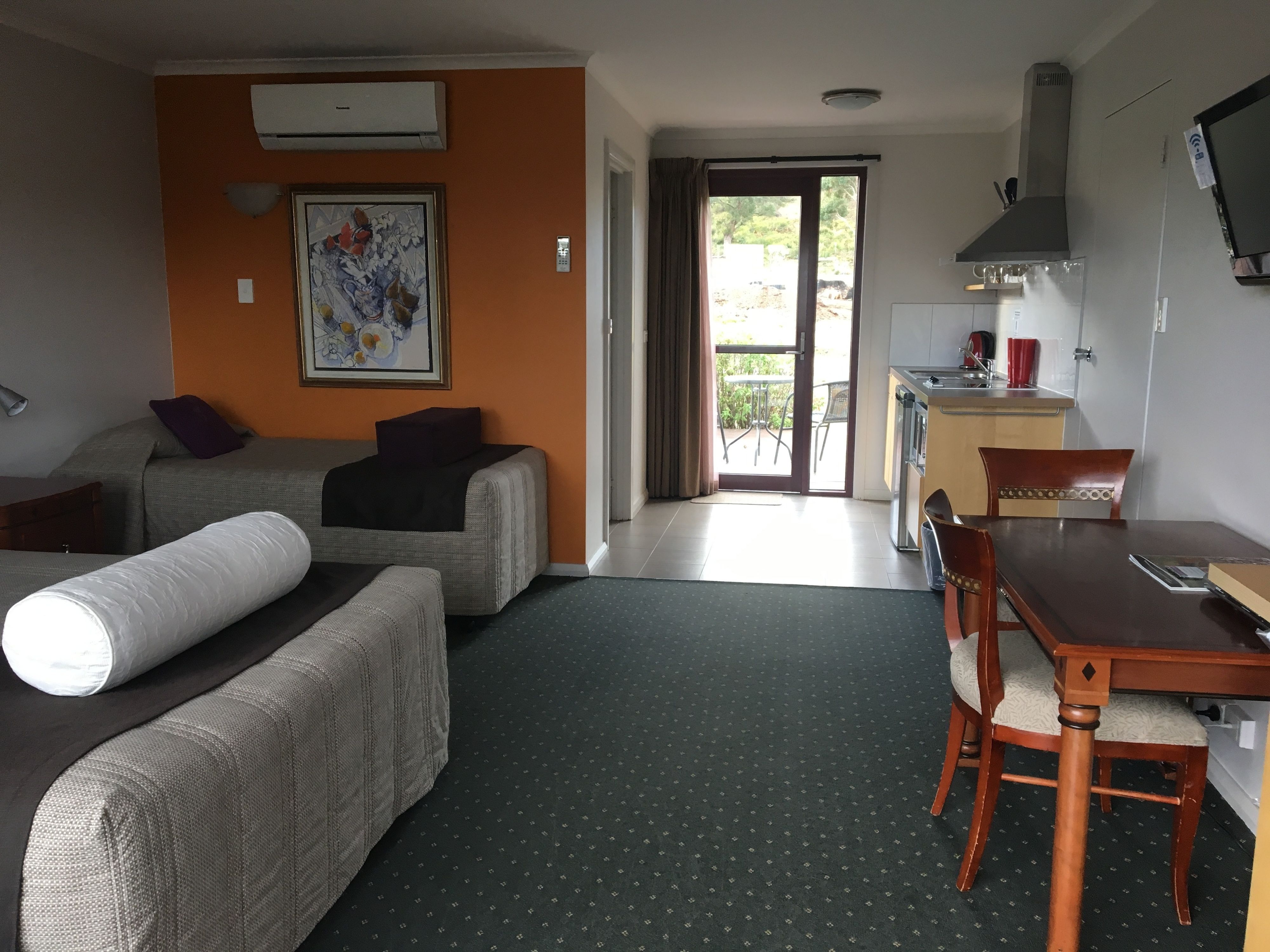 Standard Studio, Kitchen (Self-Catering Studio) | Iron/ironing board, free WiFi, bed sheets