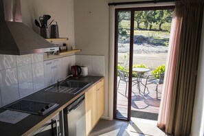 Estúdio standard, cozinha (Self-Catering Studio) | Cozinha privada | Frigobar, micro-ondas, chaleira elétrica