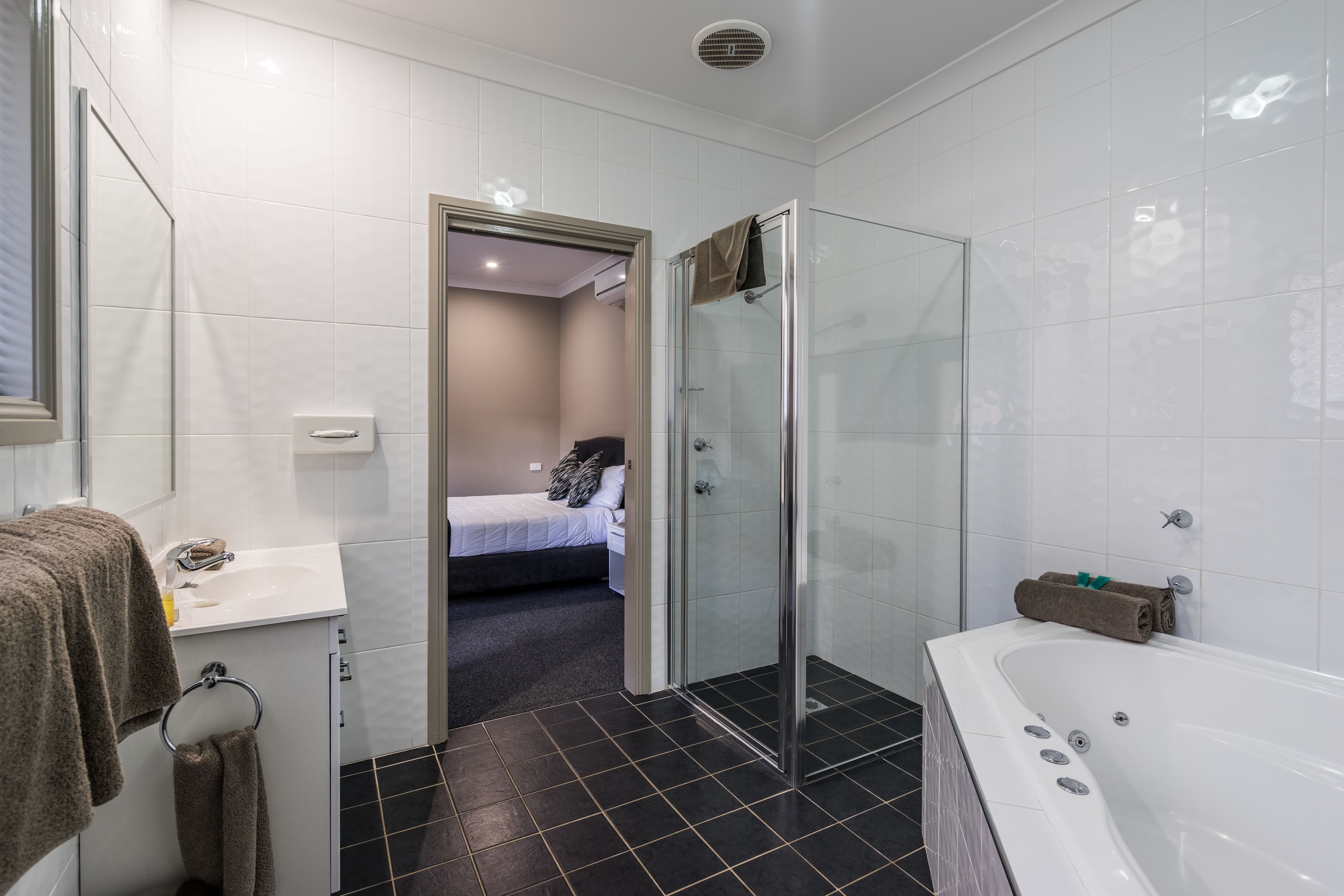 Shower, free toiletries, hair dryer, towels