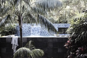 Poolwasserfall