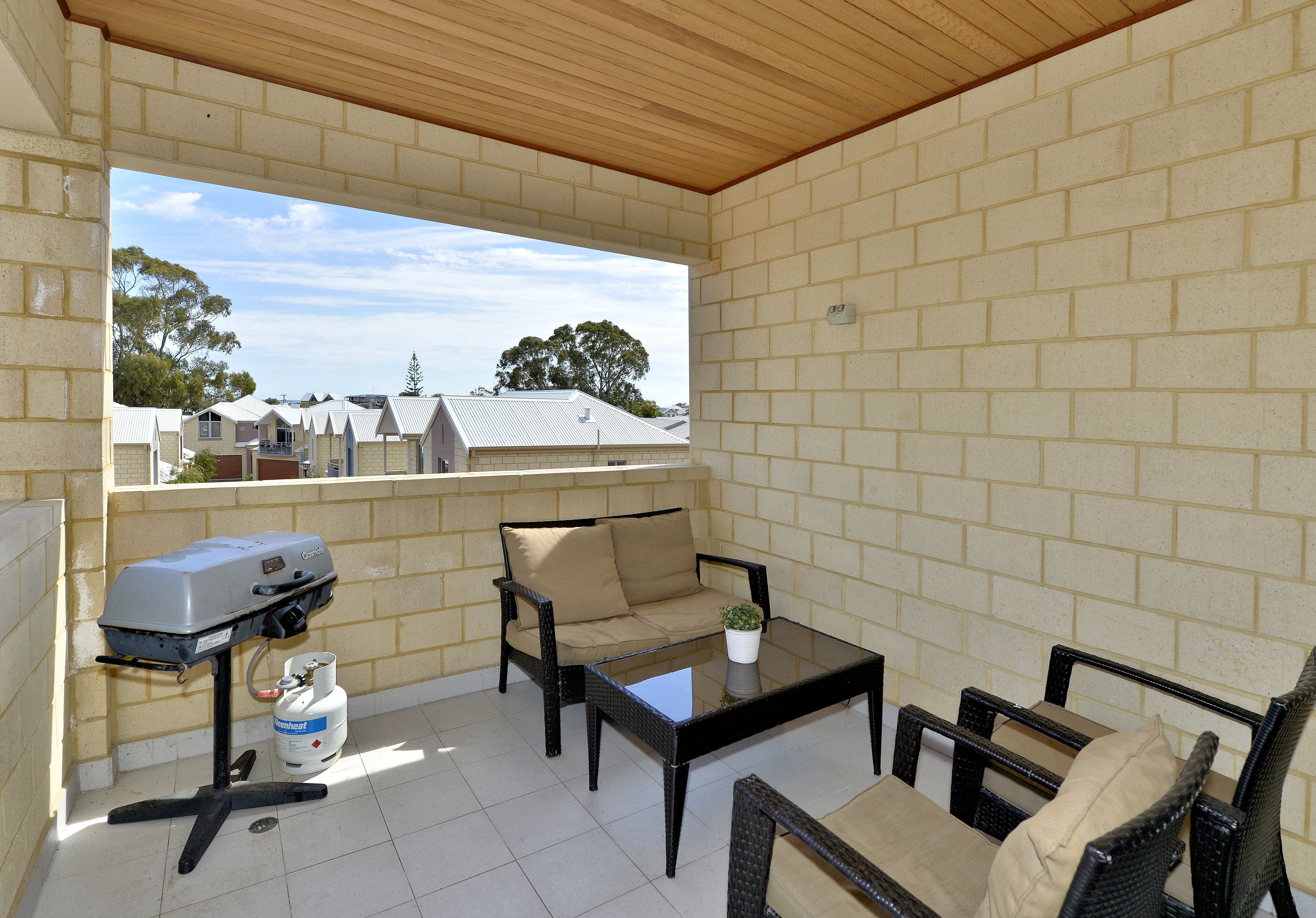 1 Bedroom Townhouse | Balcony