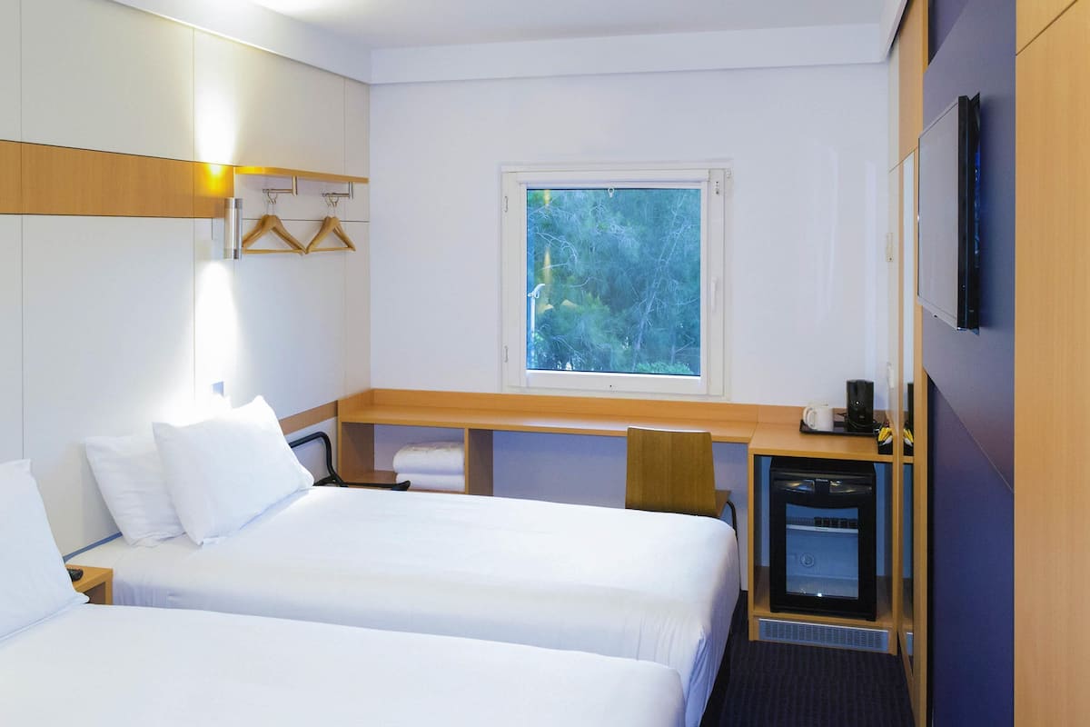 Desk, blackout drapes, free cribs/infant beds, free WiFi