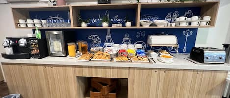 Daily continental breakfast (AUD 13.5 per person)