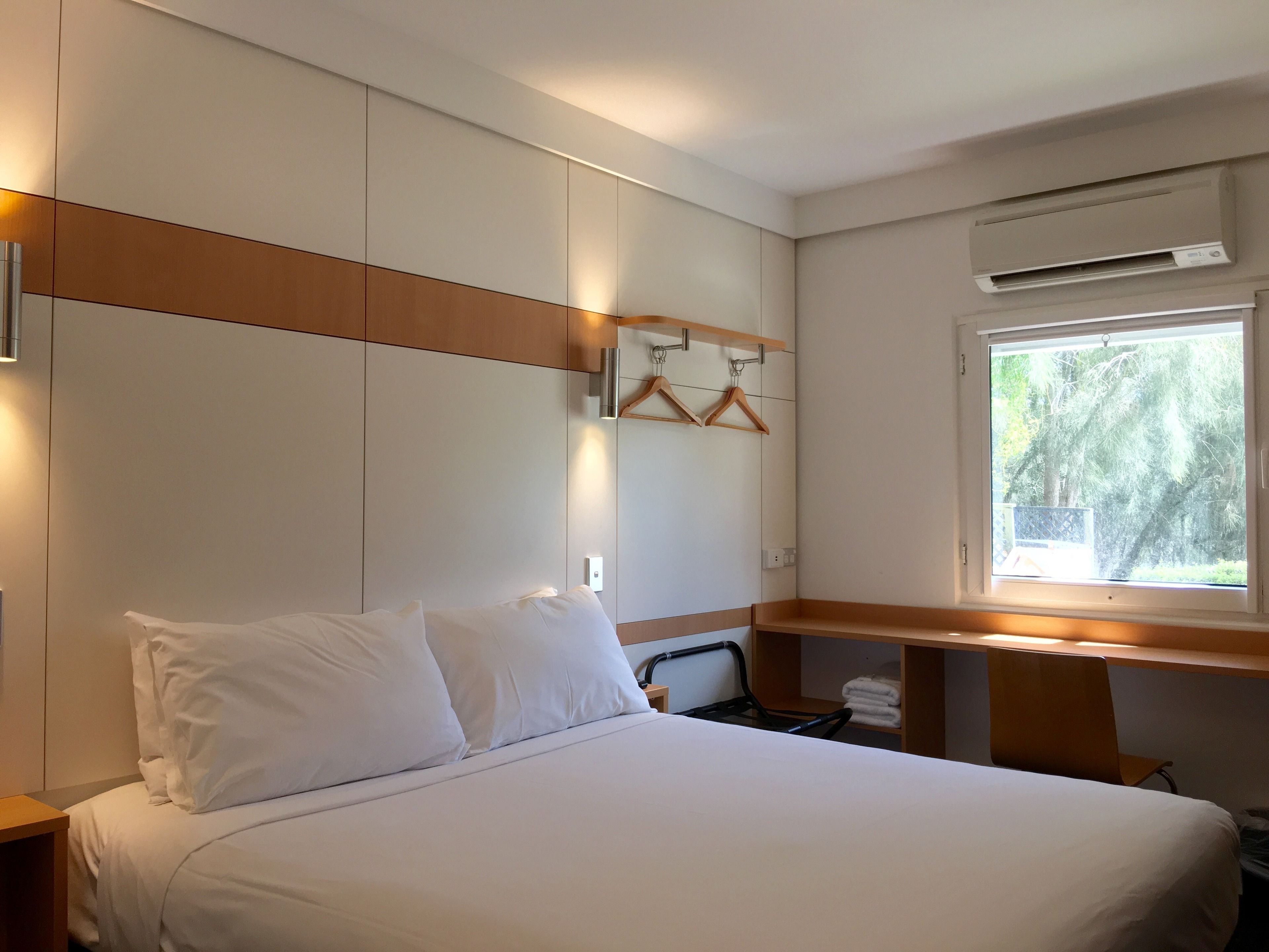 standard queen room | desk, blackout curtains, free cots/infant beds, free wifi