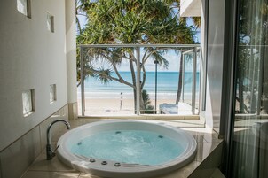 套房, 1 间卧室, 无烟房, 简易厨房 (One Bedroom Beachfront Spa) | 私人 SPA 浴缸