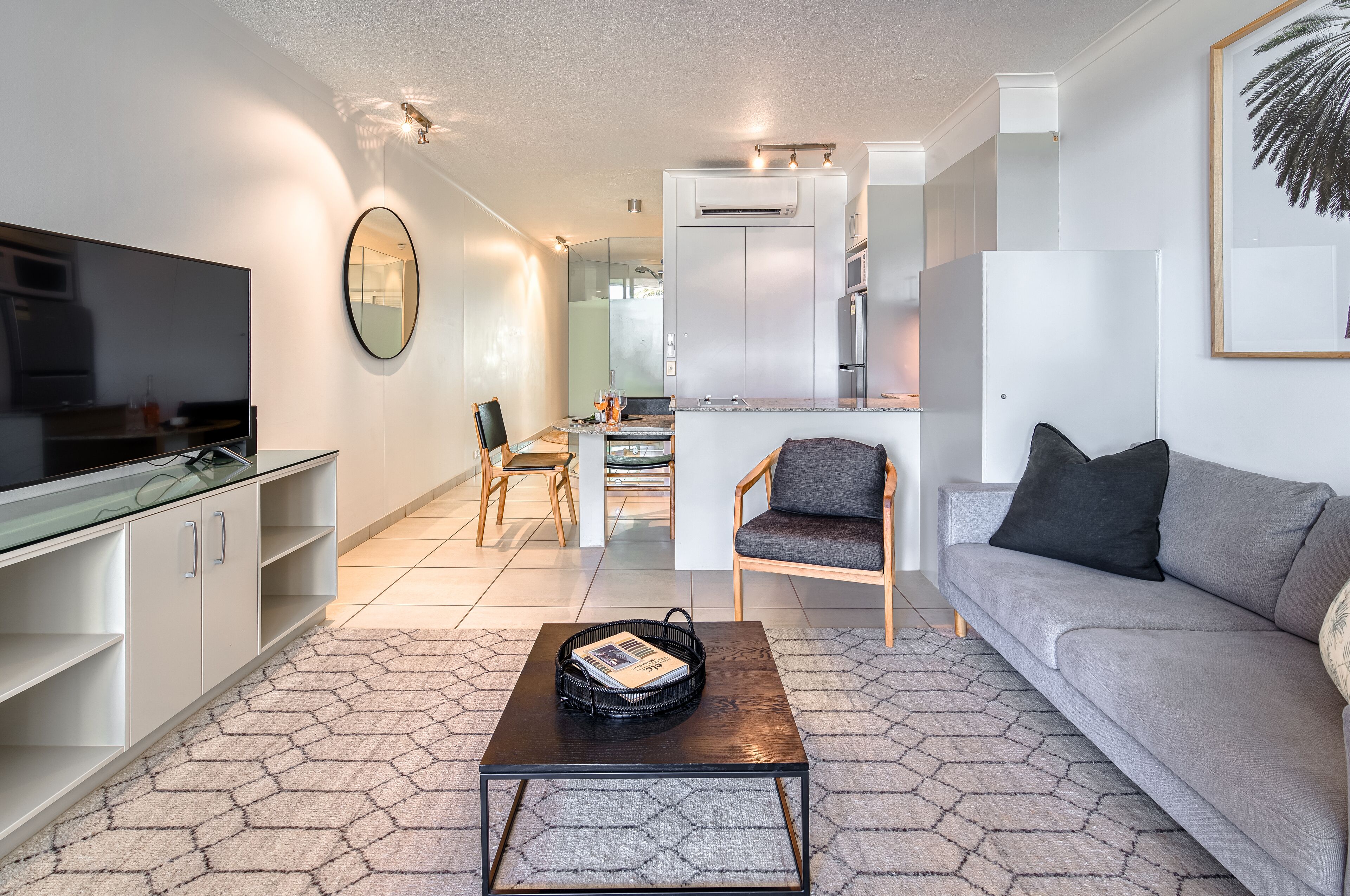 studio, beachfront | living area | flat-screen tv, dvd player