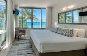 One Bedroom Beachfront Spa Penthouse | In-room safe, individually decorated, individually furnished