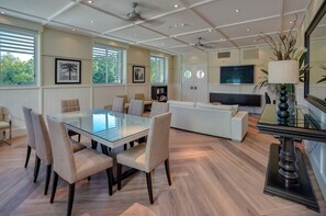 Business centre - On The Beach Noosa (Noosa Heads)