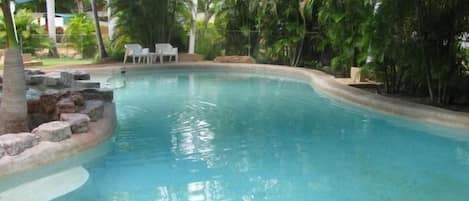 Utomhuspool