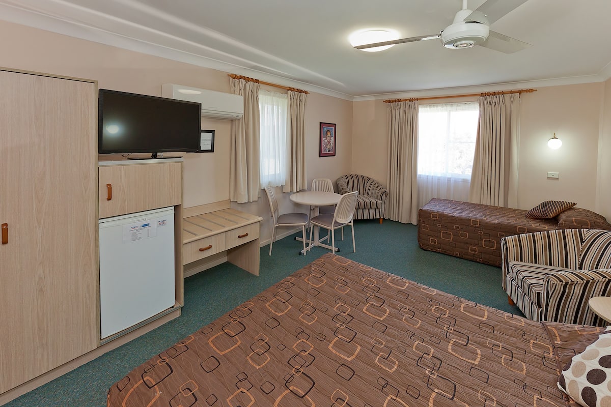 Suite Standard, 1 chambre, non-fumeur (3 PERSON DISABLED ROOM)