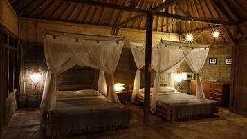 In-room safe, desk, free WiFi, bed sheets