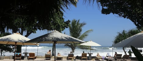 Hồ bơi ngoài trời