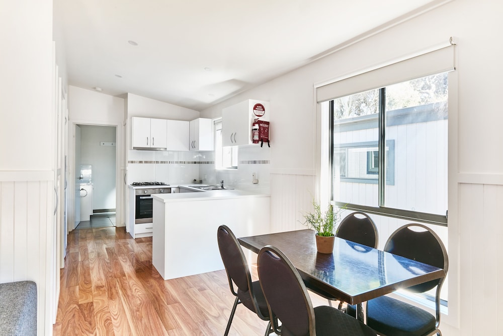 Anglesea Family Caravan Park by null