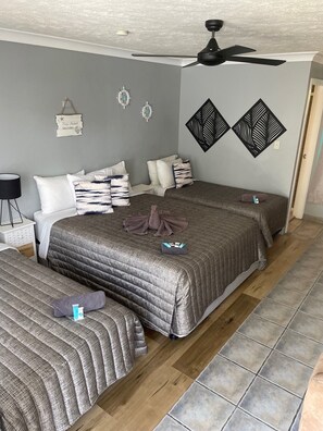 1 slaapkamer, individueel gedecoreerd, verduisterende gordijnen