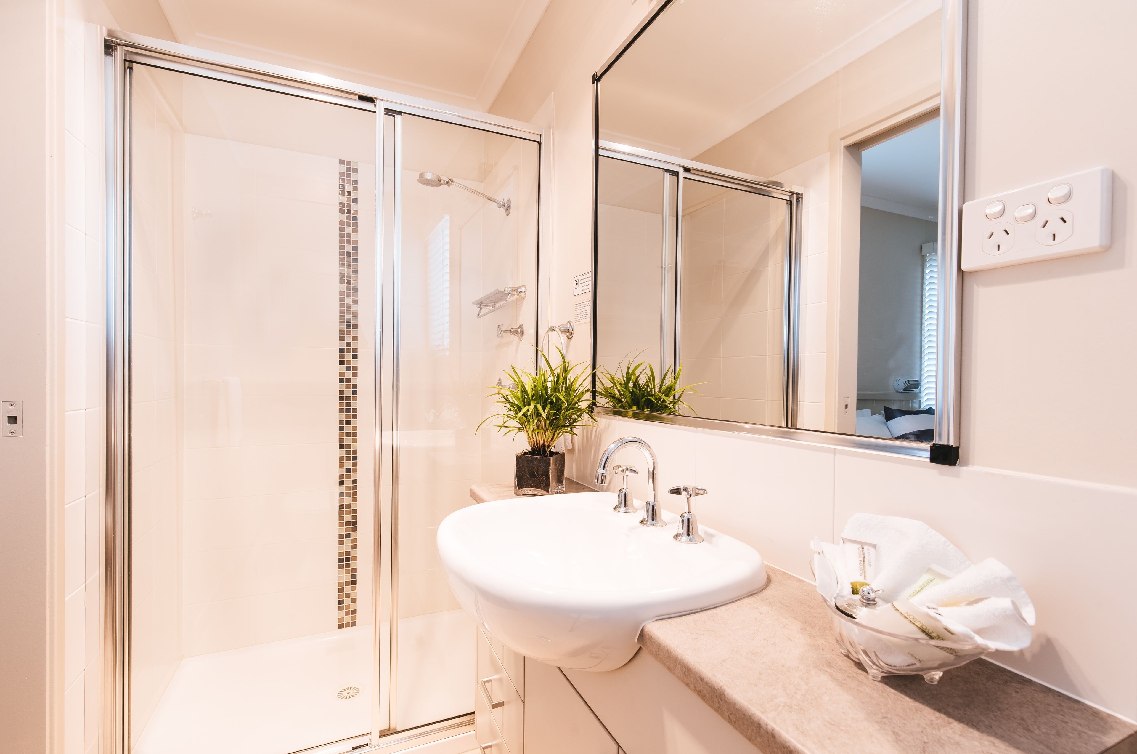 standard suite, multiple bedrooms, non smoking, kitchen (3 brm beachfront villa) | bathroom | hair dryer