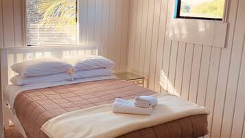 Familienhaus, 3 Schlafzimmer | Bügeleisen/Bügelbrett, Zustellbetten, kostenloses WLAN, Bettwäsche