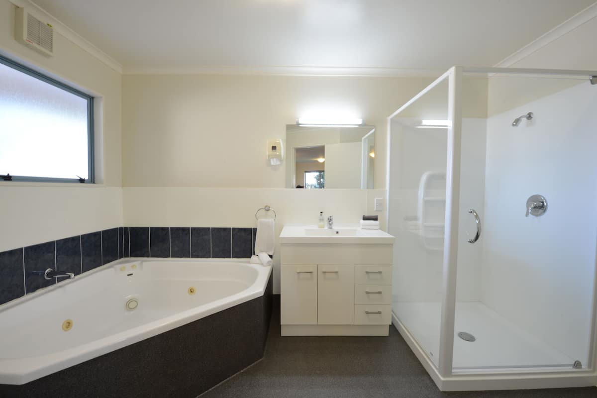 Zimmer, 2 Schlafzimmer (Unit) | Badezimmer | Haartrockner, Handtücher