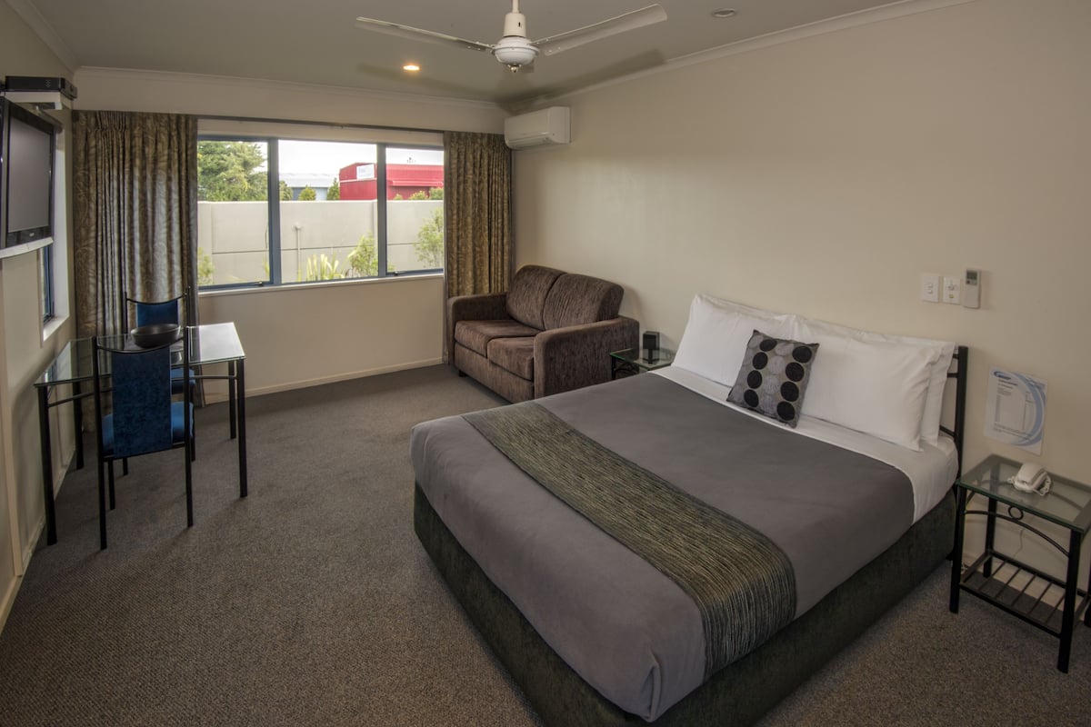 Studio | Bügeleisen/Bügelbrett, Zustellbetten, kostenloses WLAN, Bettwäsche