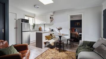 Standard Apartment, 2 Bedrooms, Non Smoking, Kitchen (Apartment 2) | Living area