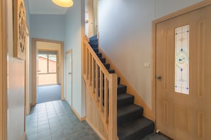 Suite ejecutiva, 2 habitaciones, no fumadores, cocina (Seaview Executive Unit) | 2 dormitorios, wifi gratis, ropa de cama