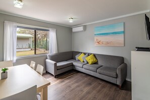 Courtyard Deluxe | Living room