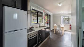 小屋 | 私人廚房 | 雪櫃、微波爐、多士爐、廚房用具/餐具/器皿