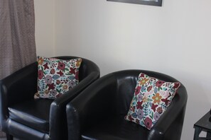 Lounge - ASURE Phoenix Motor Inn (Blenheim)
