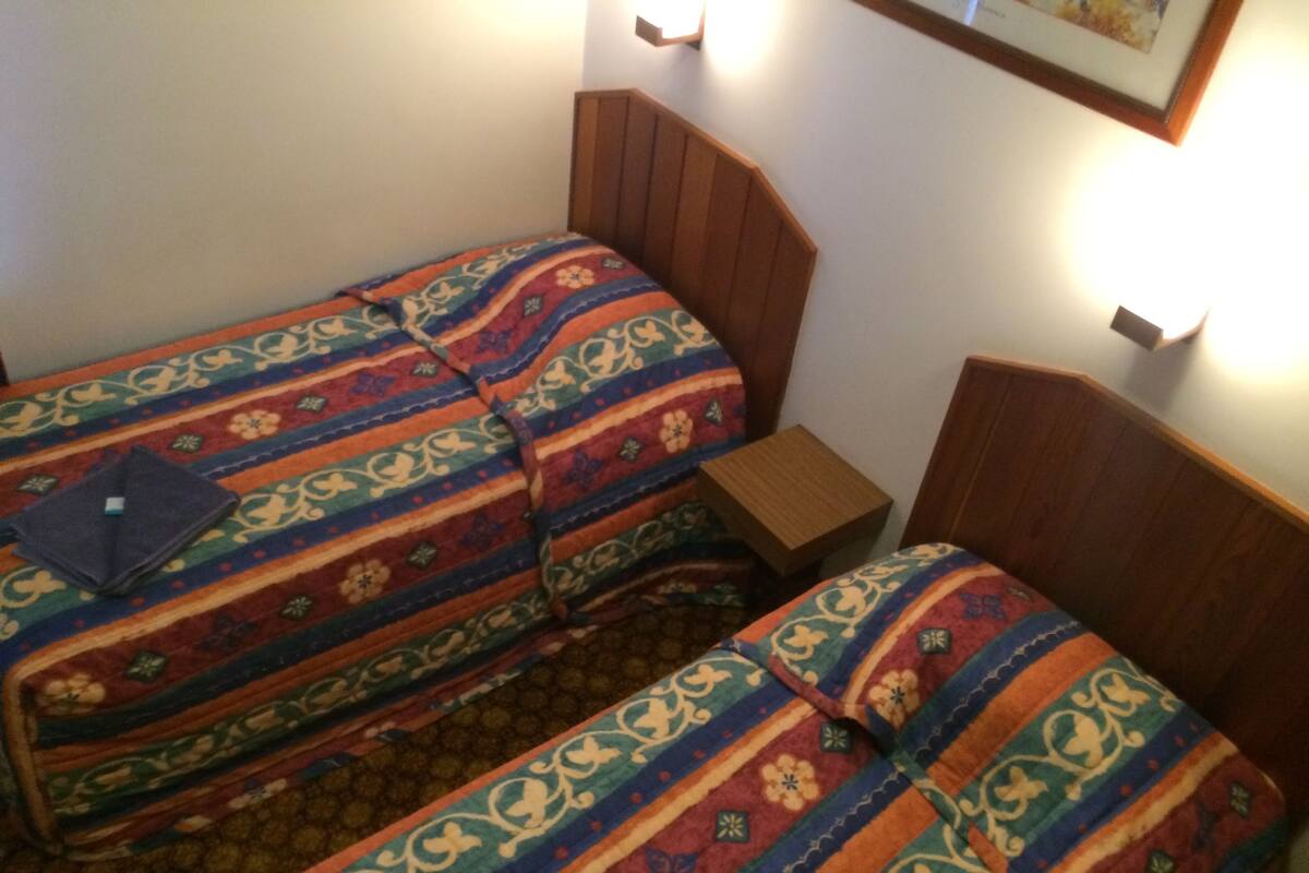 Standard Twin Room, Shared Bathroom