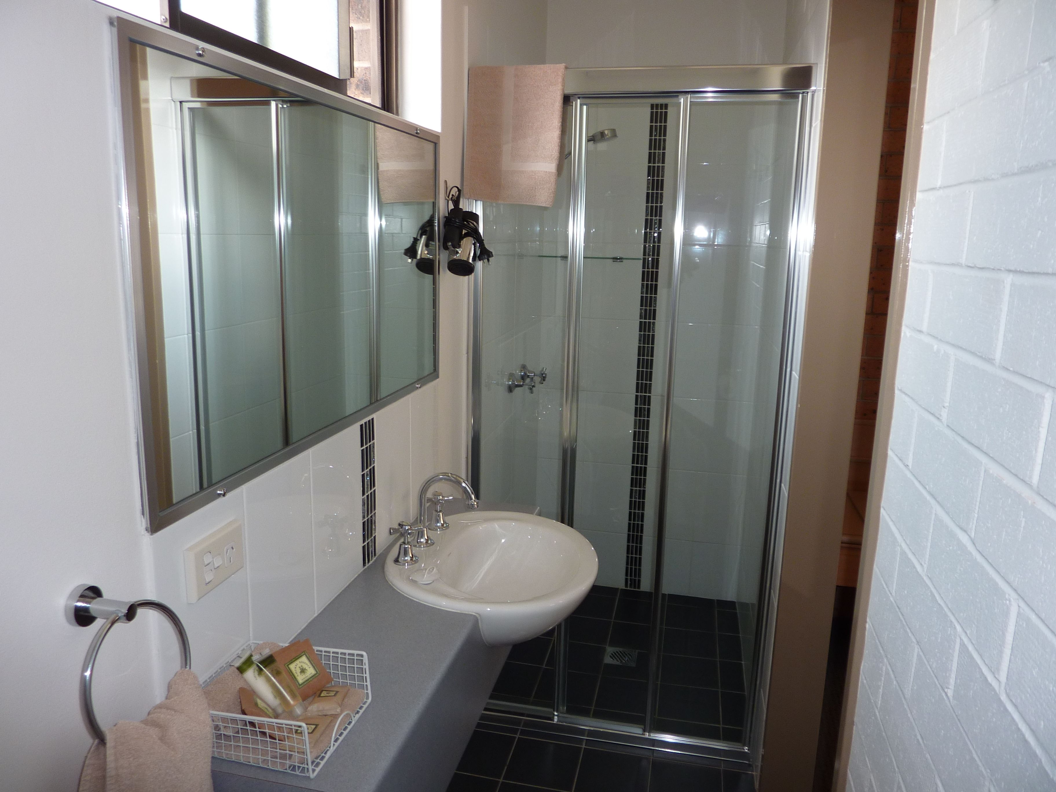 Shower, free toiletries, hair dryer, towels