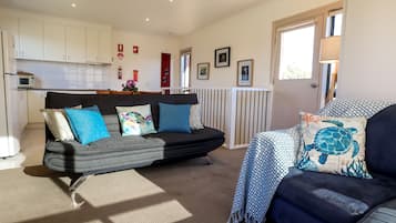 Standard Apartment, 2 Bedrooms, Non Smoking, Kitchen (Apartment 4) | Living area | Flat-screen TV