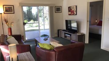 Standard Apartment, 2 Bedrooms, Non Smoking, Kitchenette (Apartment) | Living area