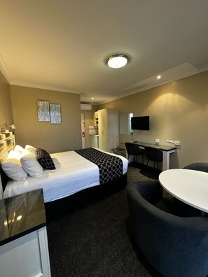 Business-Zimmer (Off Street Kitchenette)