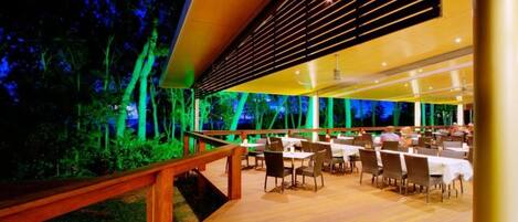 2 restaurants servant le petit déjeuner