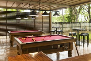 Billiards - Albatross Bay Resort (Trunding)
