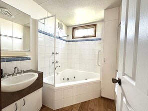 Cabana prèmium | Bany | Dutxa, assecador de cabells i tovalloles 
