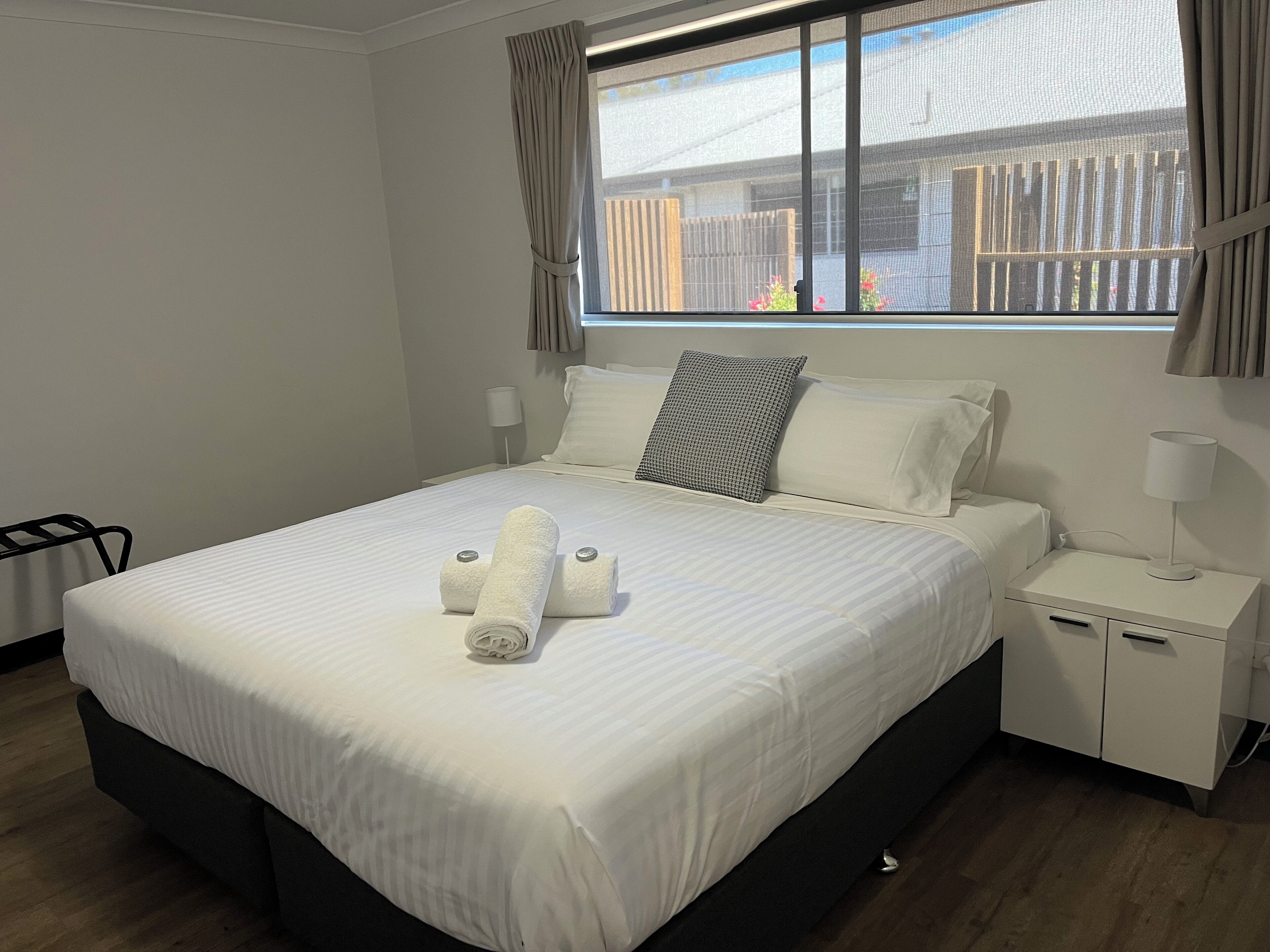 슈피리어 아파트, 킹사이즈침대 1개 | 고급 침구, 노트북 작업 공간, 암막 커튼, 방음 설비