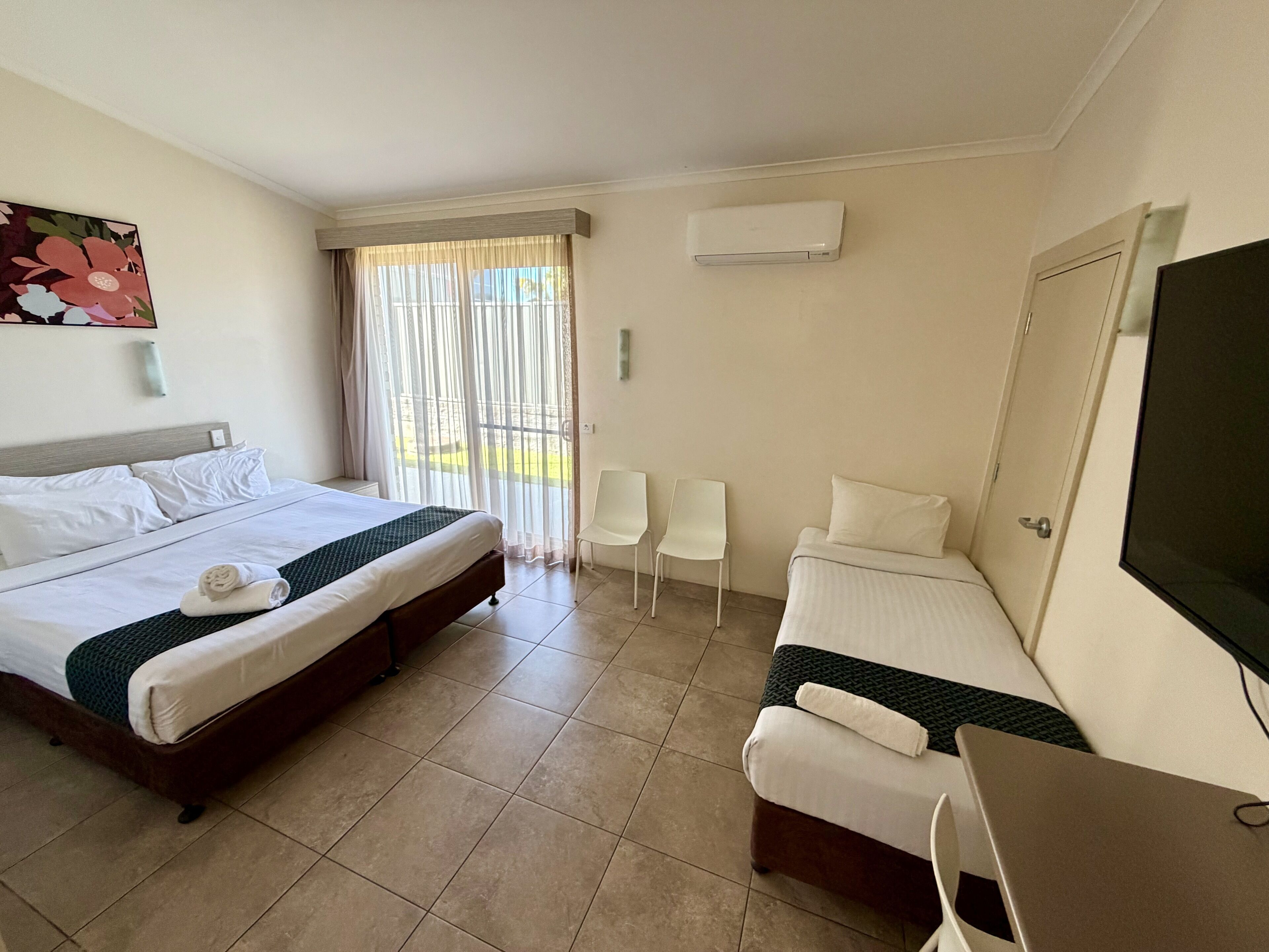 Standard Double or Twin Room, Multiple Beds, Non Smoking | Desk, iron/ironing board, free WiFi, bed sheets