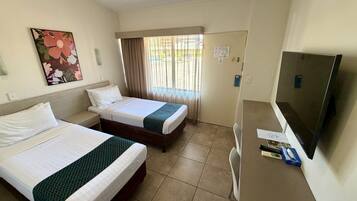 Tomannsrom – standard, 2 enkeltsenger, ikke-røyk | Skrivebord, strykejern/-brett, wi-fi (inkludert) og sengetøy