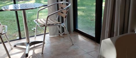 Wifi gratis y ropa de cama