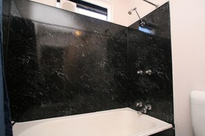 Room 24, Queen Plus 2 x Single | Bathroom
