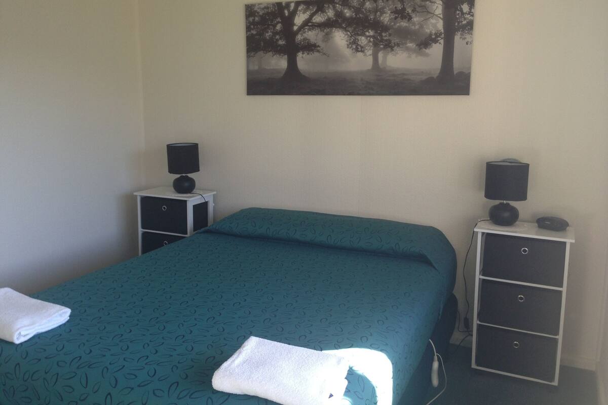 Standard Cottage, 3 Bedrooms, Kitchen | 1 bedroom, iron/ironing board, cribs (surcharge), WiFi (free)