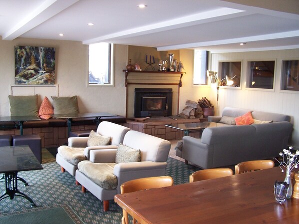 المنشأة من الداخل