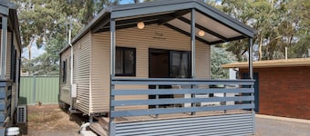 Golden Country Motel & Caravan Park