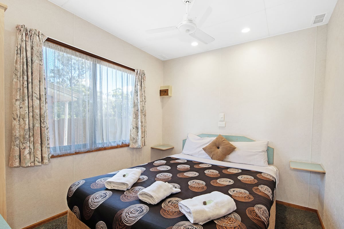 Deluxe-Villa, 1 Schlafzimmer, Kochnische (Villa 2 Berth) | 1 Schlafzimmer, Schreibtisch, laptopgeeigneter Arbeitsplatz