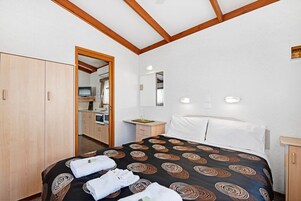 Deluxe Villa, 2 Bedrooms, Non Smoking, Kitchen (Villa 4Berth) | Desk, laptop workspace, blackout drapes, iron/ironing board