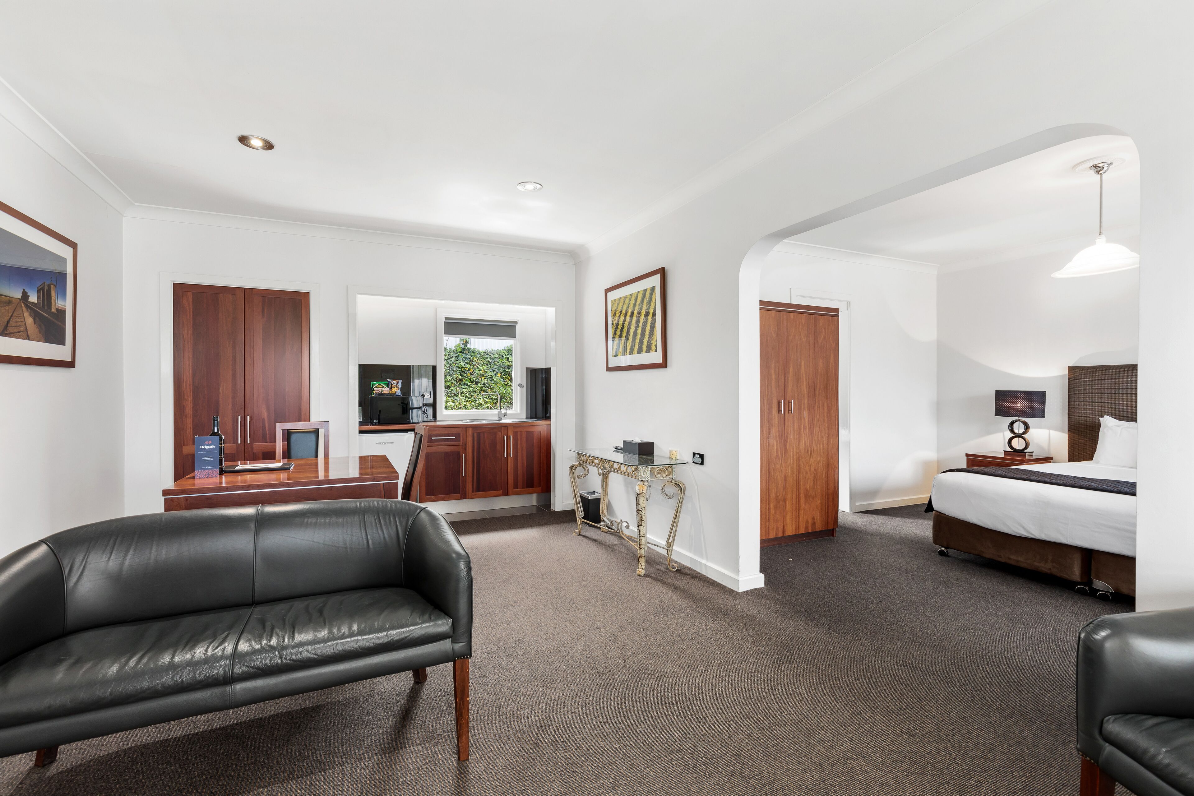 Executive Spa Suite | Minibar, strykejern/-brett, wi-fi (inkludert) og sengetøy