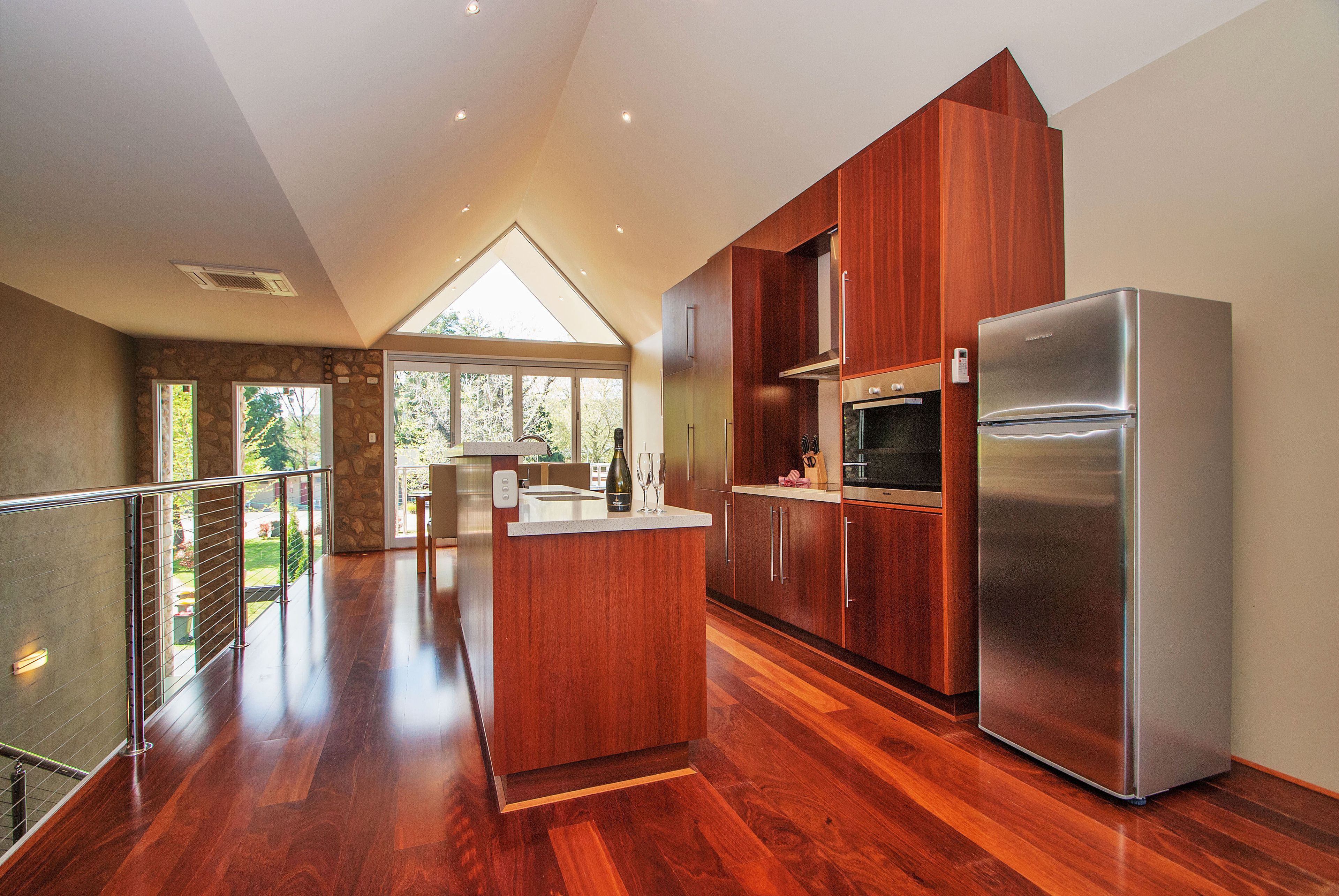 High Plains | Private kitchen | Full-size fridge, microwave, stovetop, dishwasher