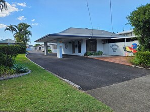 Entrada al alojamiento