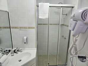 Luxury Double Room, 1 Queen Bed, Refrigerator & Microwave, Pool View | Bathroom sink
